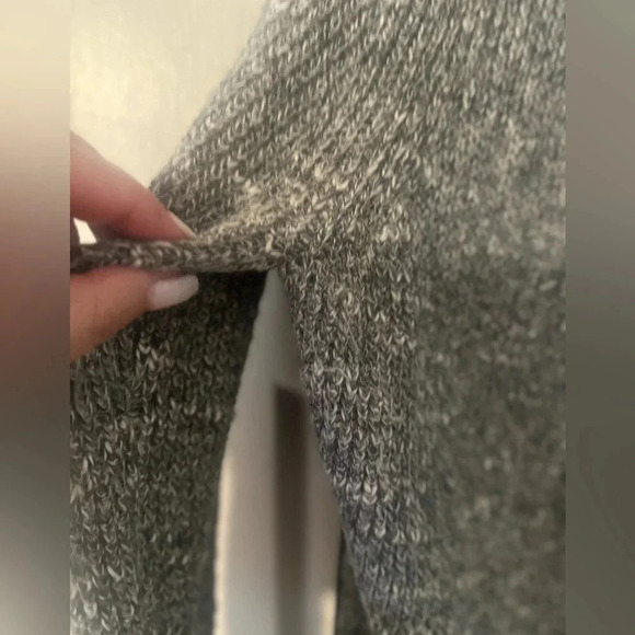 Women’s BANANA‎ REPUBLIC Woven-Back V Neck Snap Cardigan Gray Black. Size M. - Picture 10 of 11